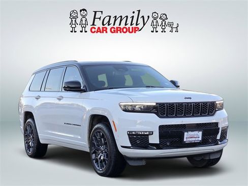 Used 2024 Jeep Grand Cherokee L Summit w/ High Altitude Package image 2