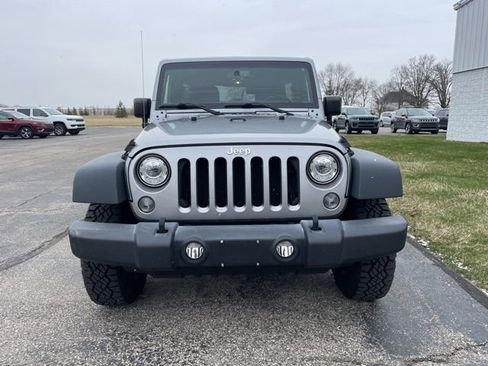 Used 2018 Jeep Wrangler Unlimited Sport w/ Dual Top Group image 2