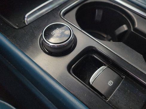 Used 2020 Lincoln Corsair Reserve w/ Equipment Group 201A image 9