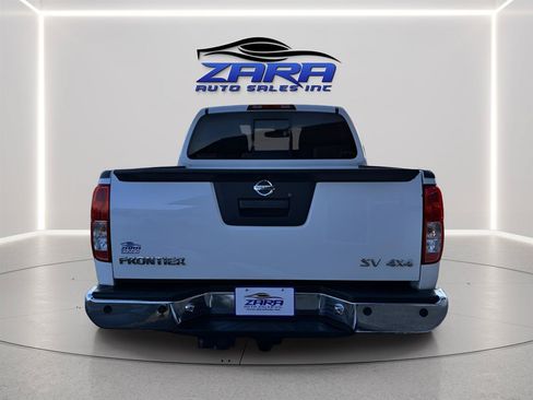 Used 2018 Nissan Frontier SV w/ Value Truck Package AWD/4WD image 5