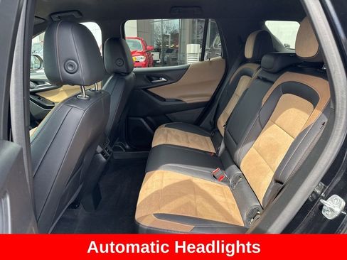 Used 2025 Chevrolet Equinox ACTIV w/ Safety and Technology Package image 13