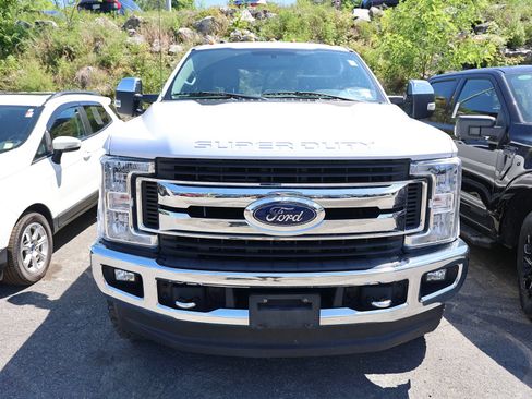 Used 2019 Ford F250 XLT w/ XLT Premium Package AWD/4WD image 2