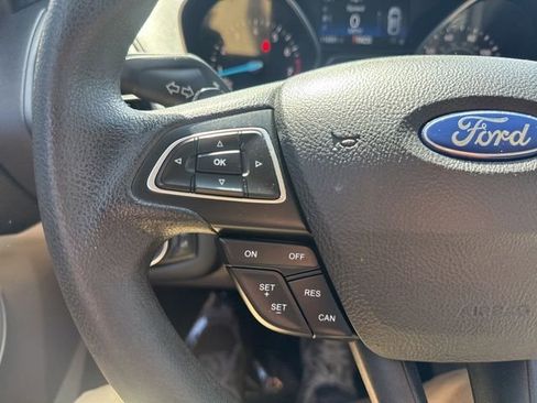 Used 2017 Ford Escape SE w/ Equipment Group 201A AWD/4WD image 17