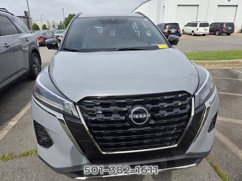 Used 2024 Nissan Kicks SR w/ SR Premium Package FWD image 6