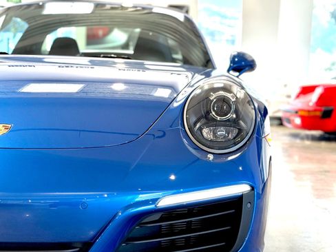 Used 2017 Porsche 911 Targa 4S image 9