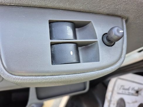 Used 2021 GMC Savana 2500 w/ Driver Convenience Package image 13