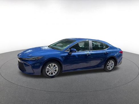 Used 2025 Toyota Camry LE FWD image 12