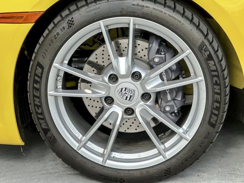 Used 2023 Porsche 911 Carrera image 25