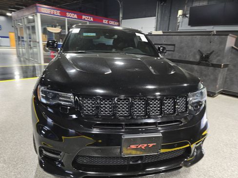Used 2018 Jeep Grand Cherokee SRT AWD/4WD image 2