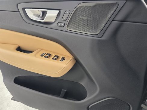 Used 2021 Volvo XC60 T5 Inscription w/ Protection Package Premier image 24