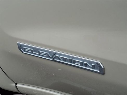 Used 2023 GMC Sierra 1500 Elevation image 18