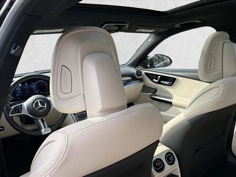 Used 2022 Mercedes-Benz C 300 4MATIC Sedan image 11
