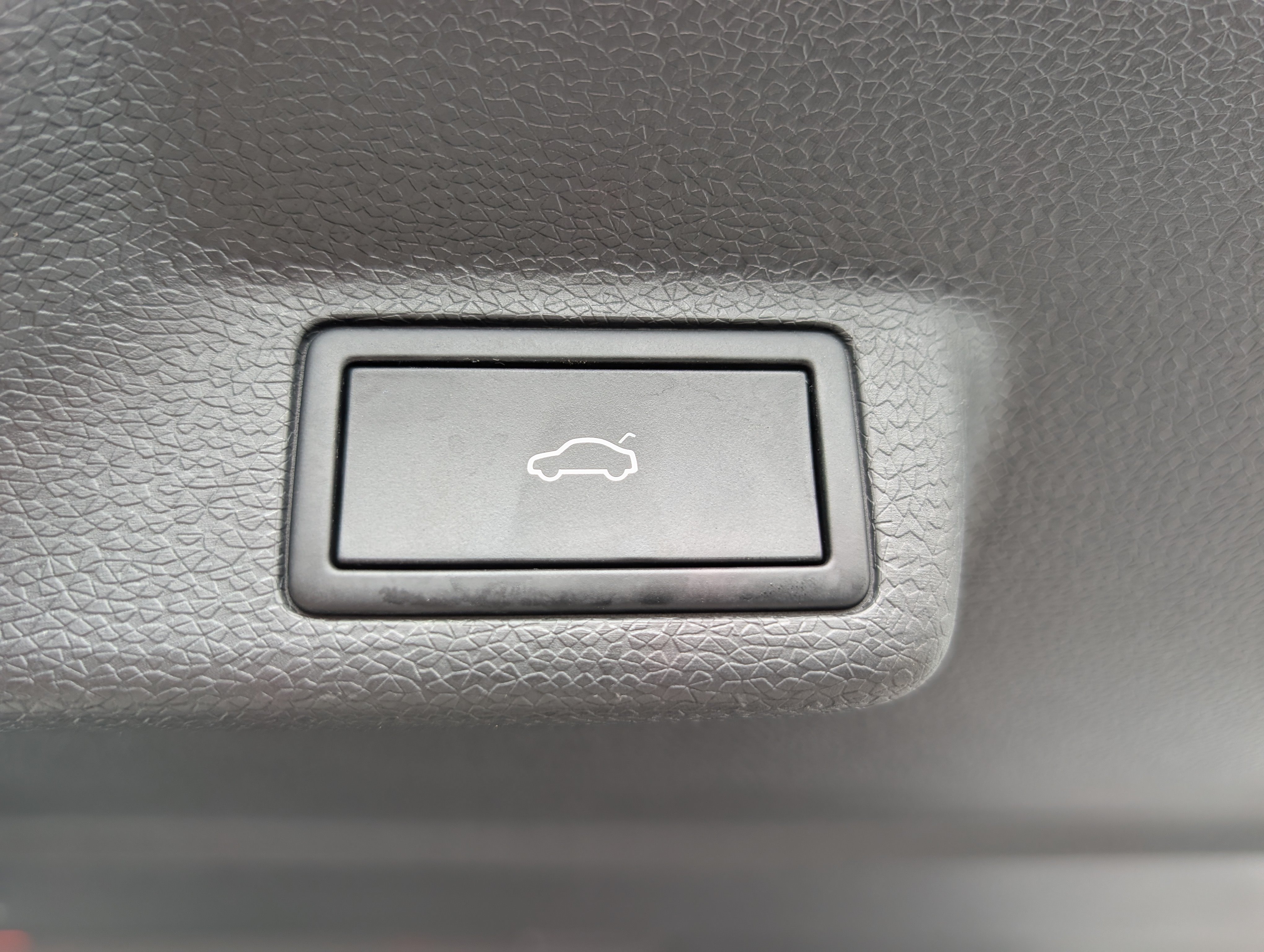 Used 2025 Volkswagen ID. Buzz Pro S Plus AWD/4WD image 15
