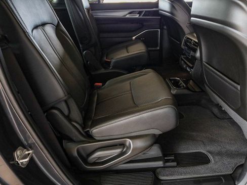 New 2025 Jeep Wagoneer Series II w/ Premium Group I image 36