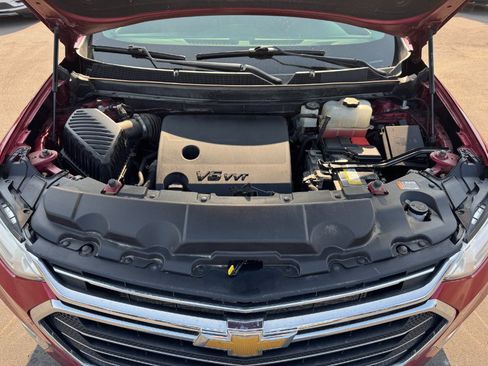 Used 2021 Chevrolet Traverse LT AWD/4WD image 26
