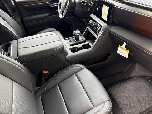 New 2026 GMC Sierra 1500 Denali w/ Denali Reserve Package image 16
