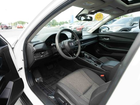 Used 2025 Honda Accord SE image 8