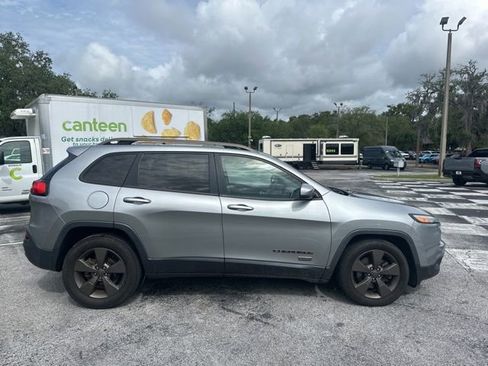 Used 2016 Jeep Cherokee 75th Anniversary FWD image 6