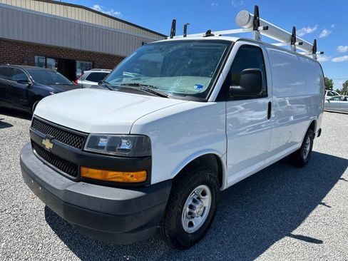 Used 2021 Chevrolet Express 2500 w/ Driver Convenience Package RWD image 2