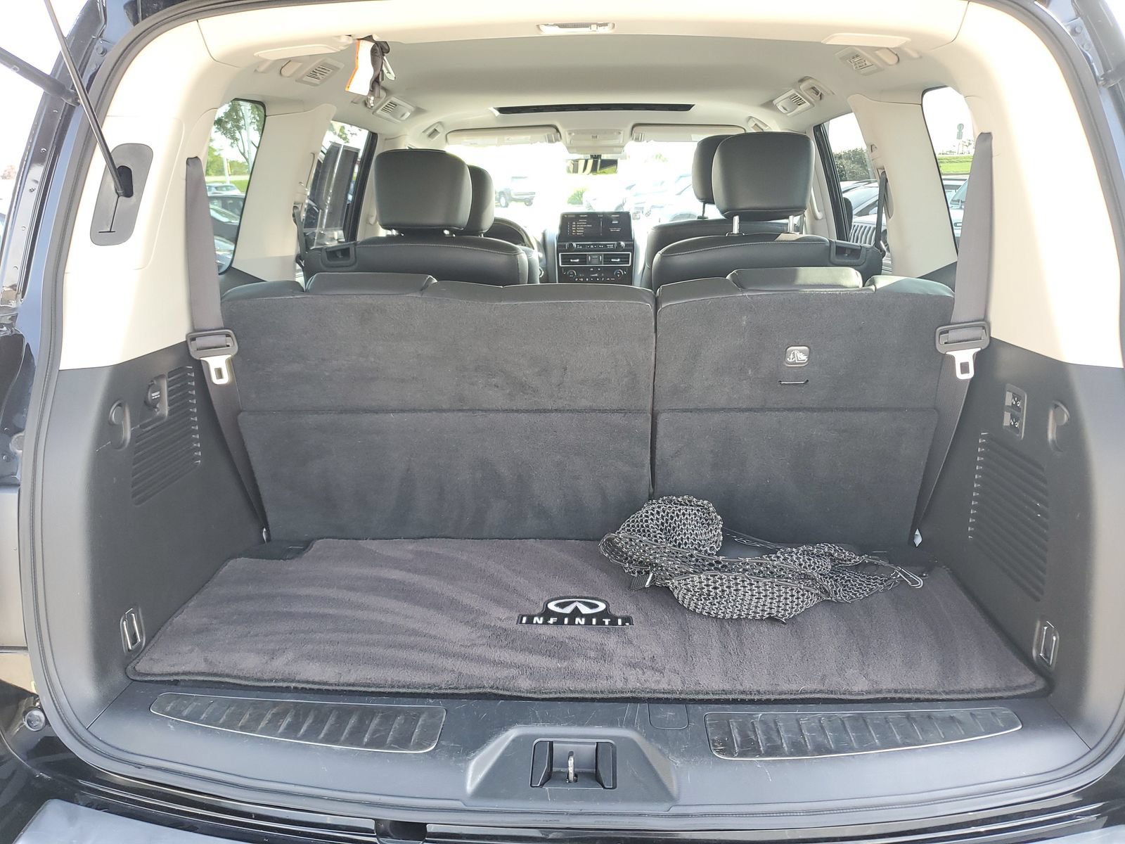 Used 2023 INFINITI QX80 Luxe w/ Cargo Package AWD/4WD image 9
