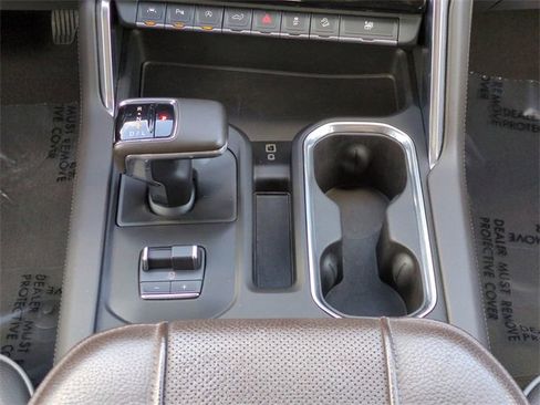 Used 2024 GMC Sierra 1500 Denali w/ Denali Reserve Package image 19