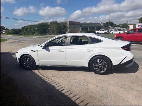 Used 2026 Hyundai Sonata Blue FWD image 8