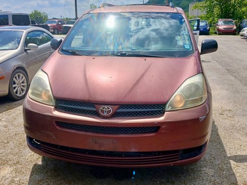 Used 2005 Toyota Sienna LE w/ LE Pkg 8 FWD image 8
