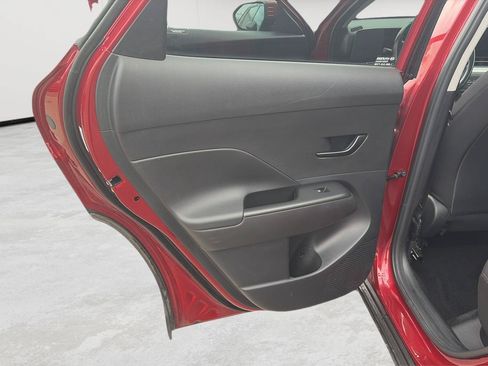 Used 2025 Hyundai Kona SEL FWD image 16