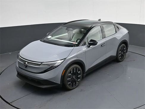 New 2026 Nissan Leaf Platinum+ w/ Floor Mat Package (Platinum+) image 15