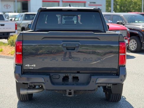 Certified 2024 Toyota Tacoma SR5 AWD/4WD image 4