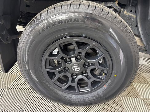 Used 2023 Toyota Tacoma SR5 w/ SX Package AWD/4WD image 31