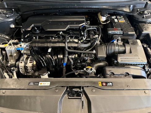 Used 2025 Hyundai Elantra SE image 22