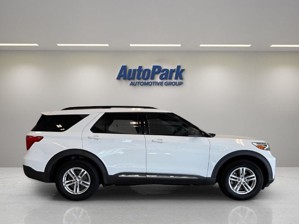 Used 2020 Ford Explorer XLT w/ Equipment Group 202A AWD/4WD image 8