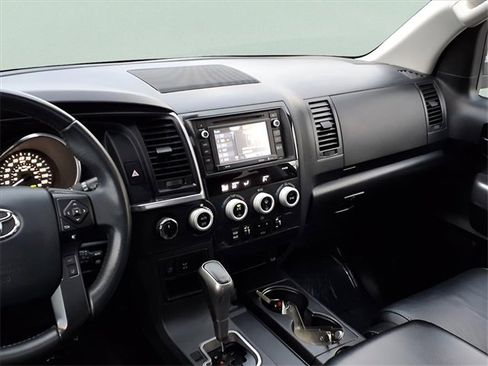 Used 2018 Toyota Sequoia TRD Sport image 5