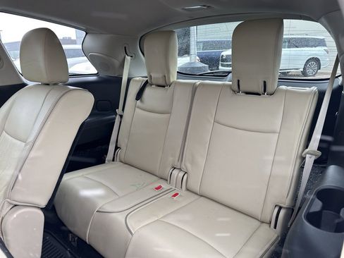 Used 2017 INFINITI QX60 AWD w/ Premium Plus Package image 36