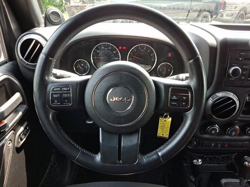 Used 2014 Jeep Wrangler Unlimited Sport w/ Quick Order Package 24S AWD/4WD image 17