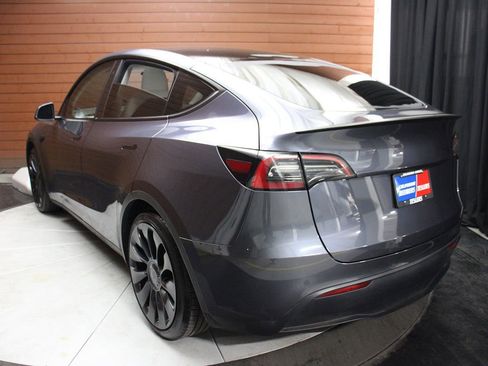 Used 2023 Tesla Model Y Long Range image 37