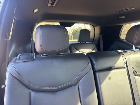 Used 2023 Cadillac XT6 Luxury image 59