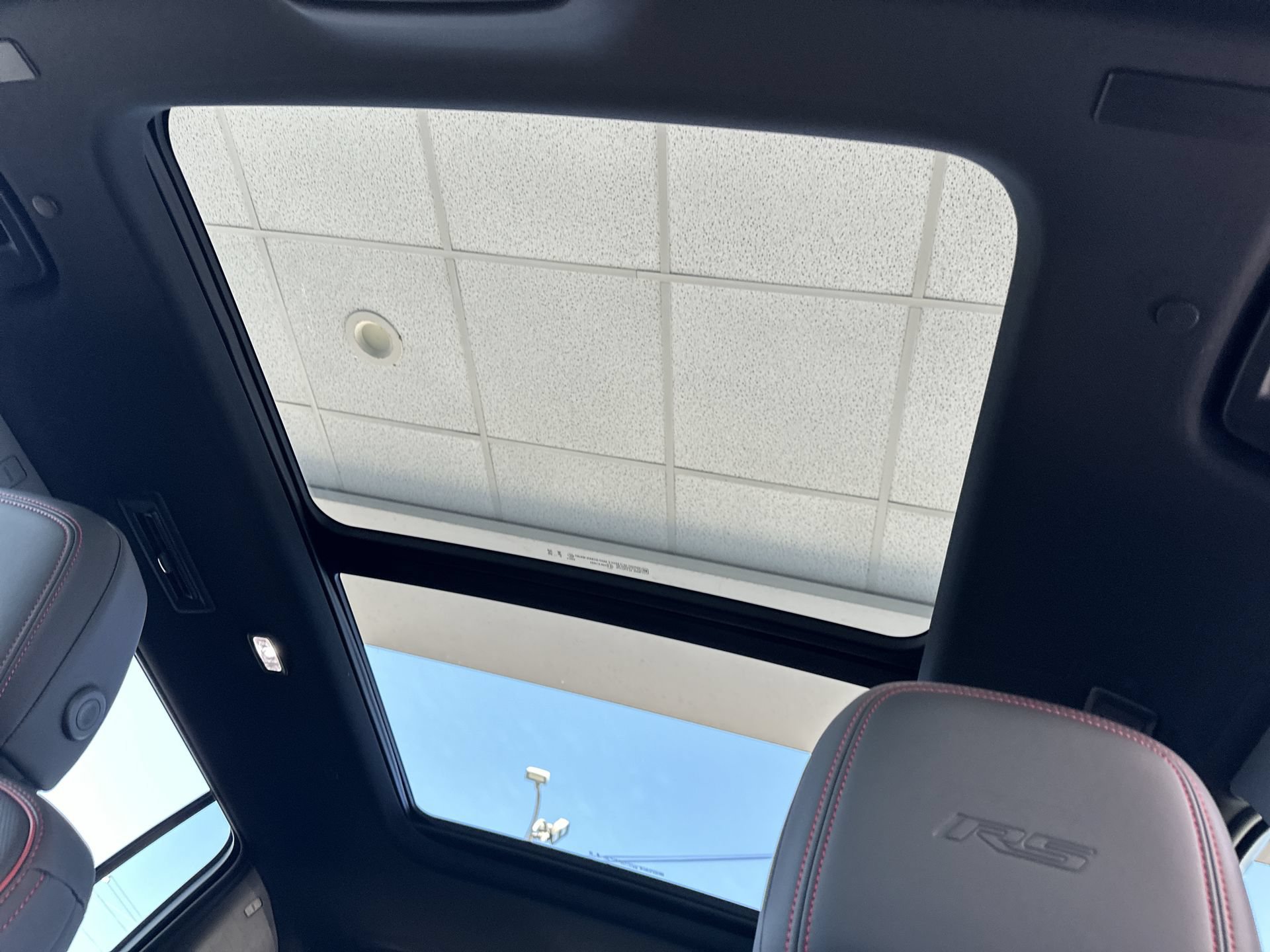 New 2027 Chevrolet Traverse RS w/ LPO, Floor Liner Package AWD/4WD image 19