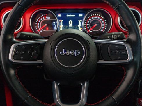 Used 2020 Jeep Gladiator Rubicon AWD/4WD image 15
