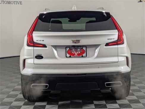 Used 2024 Cadillac XT4 Premium Luxury image 6