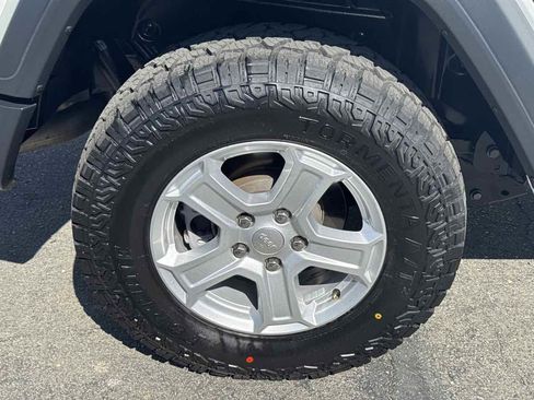 Used 2018 Jeep Wrangler Unlimited Sport S AWD/4WD image 17