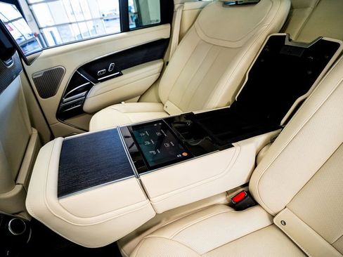 Used 2024 Land Rover Range Rover Autobiography AWD/4WD image 56