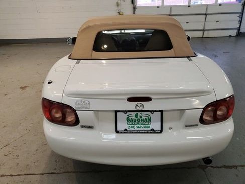 Used 2001 MAZDA MX-5 Miata image 35
