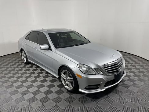 Used 2013 Mercedes-Benz E 350 4MATIC Sedan image 7