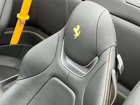 Used 2022 Ferrari Portofino M RWD image 37