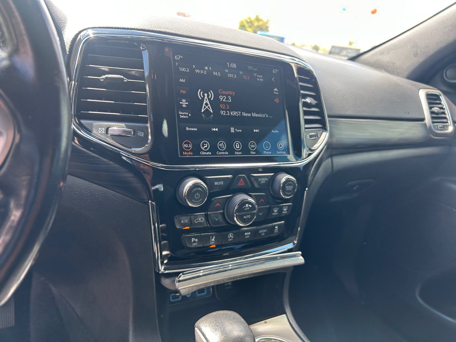 Used 2021 Jeep Grand Cherokee Laredo X AWD/4WD image 12