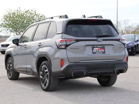 Used 2025 Subaru Forester Limited w/ Popular Package image 11