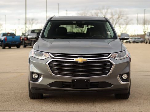 Used 2018 Chevrolet Traverse Premier w/ Driver Confidence II Package image 2