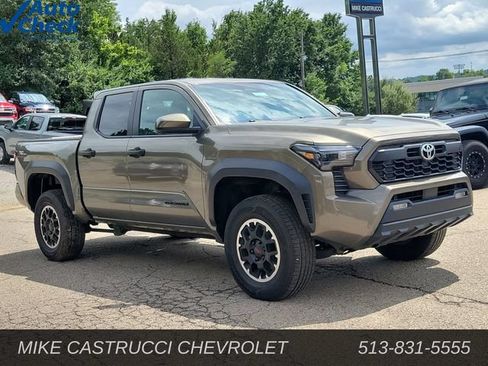 Used 2024 Toyota Tacoma TRD Off-Road AWD/4WD image 7